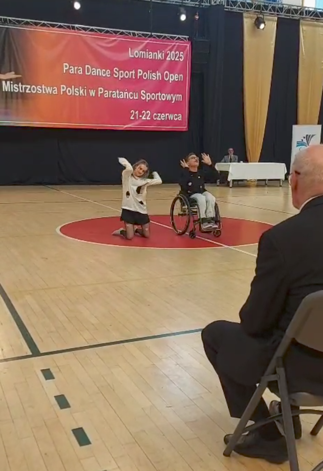Obrazek odnoszący do aktualności o nazwie: Wytańczyli brąz i srebro